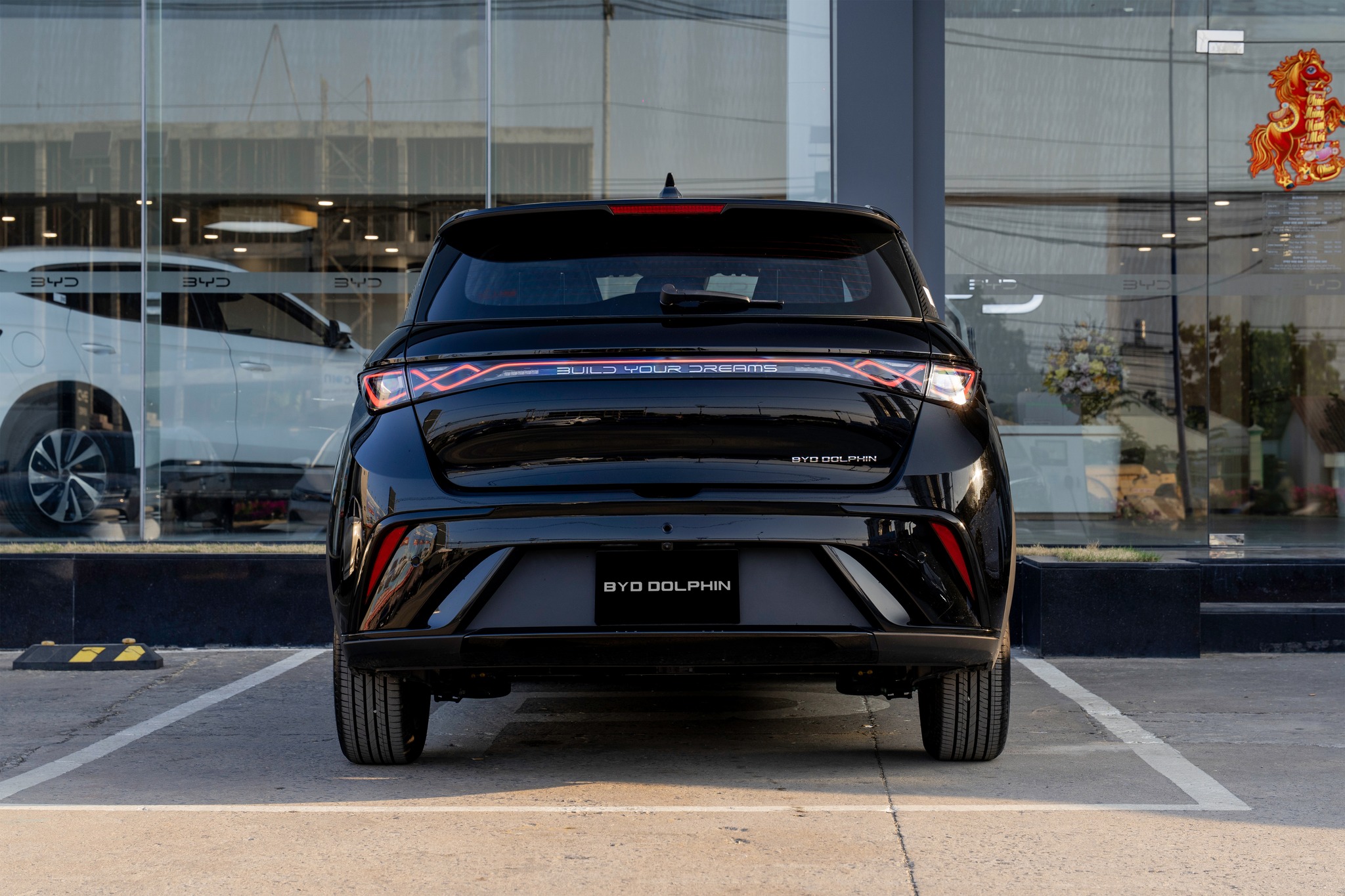 Hình ảnh đuôi xe BYD Dolphin