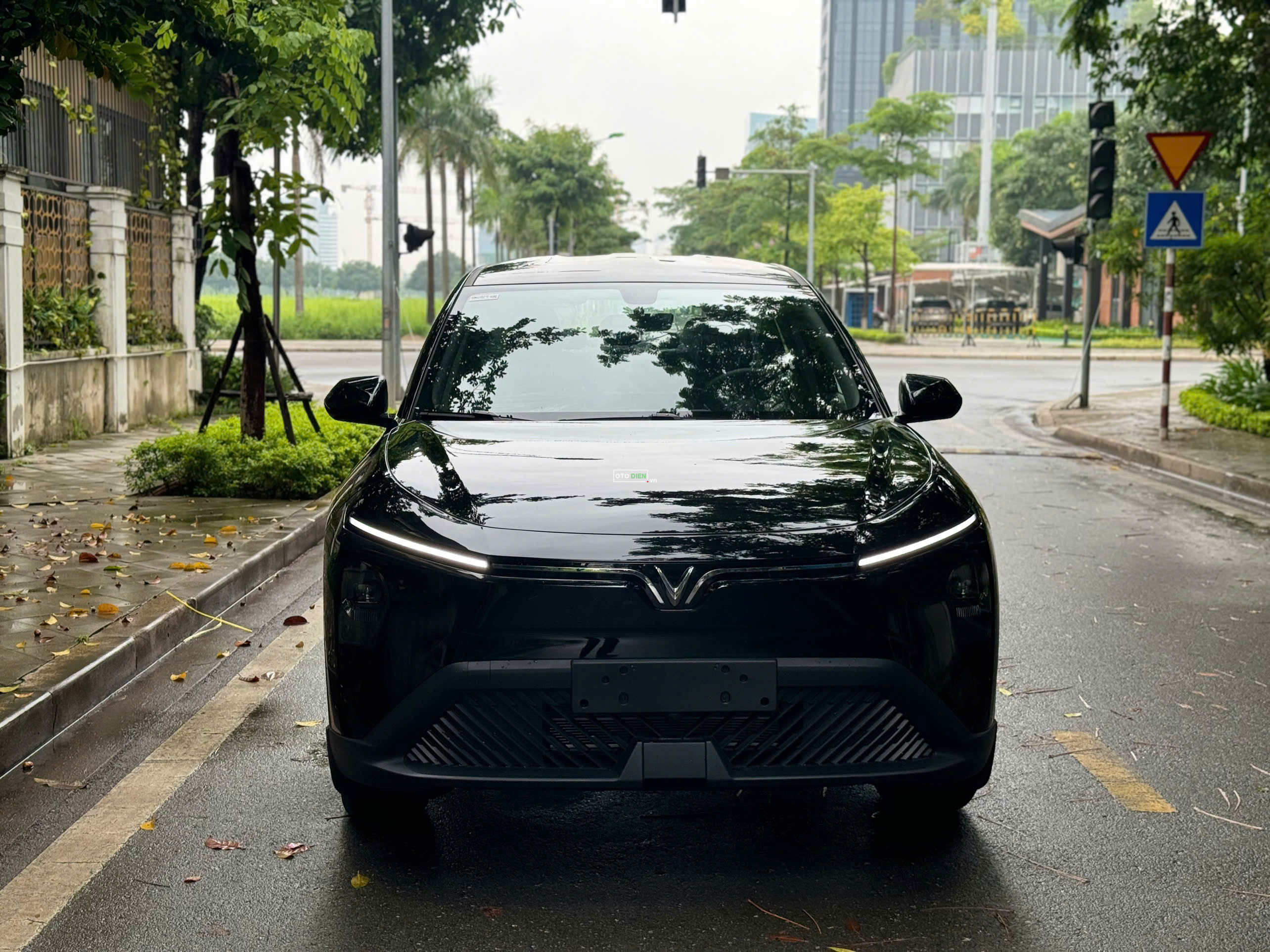 Hình ảnh đầu xe VinFast Limo Green