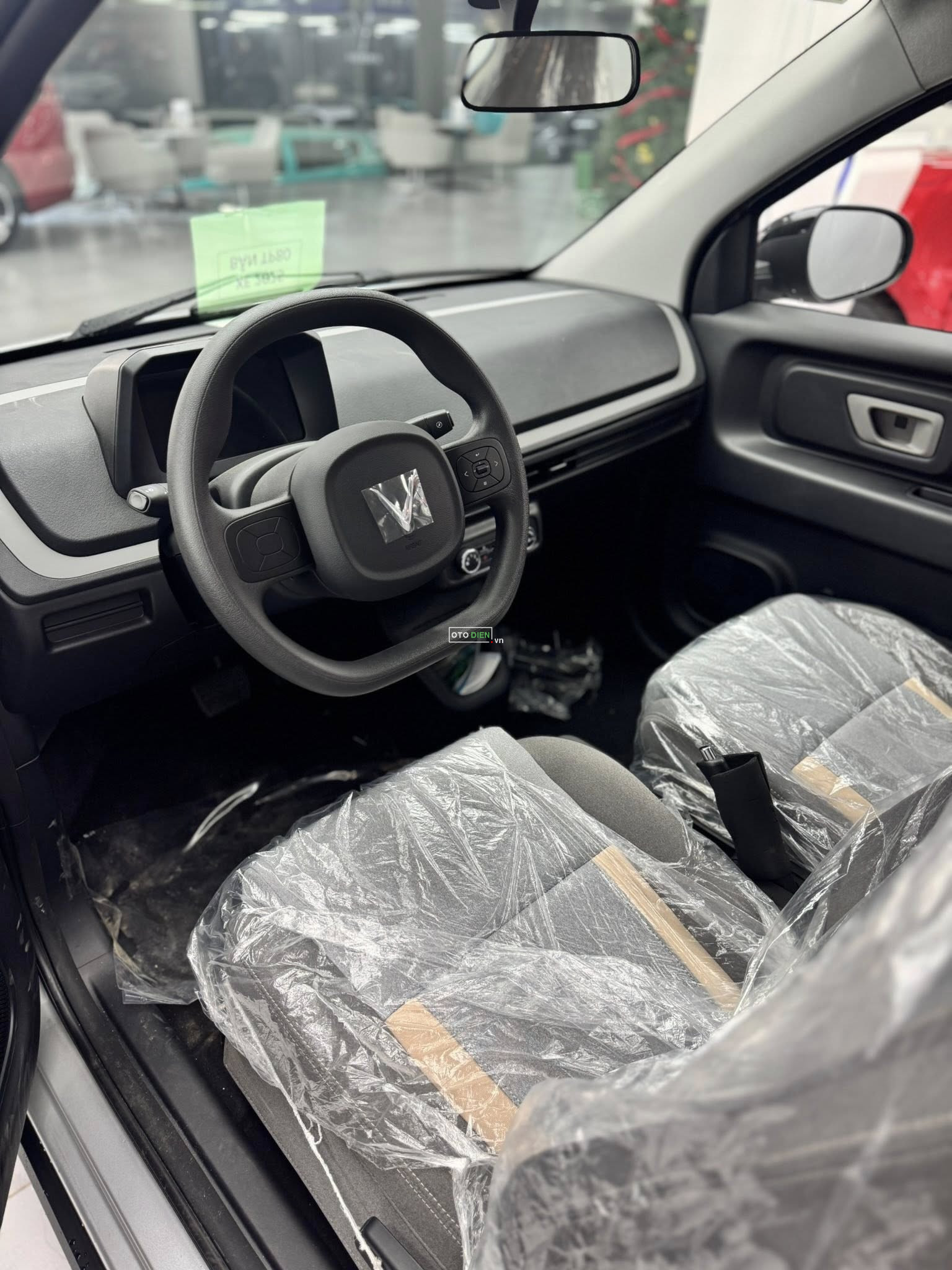 Khoang lái của VinFast Minio Green