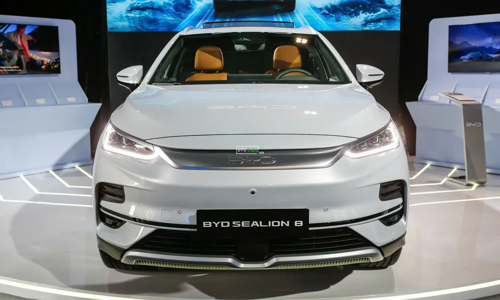 Hình ảnh đầu xe BYD Sealion 8