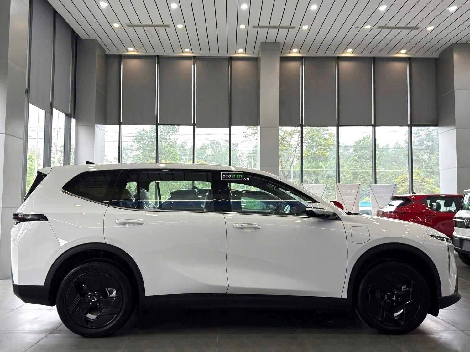 Thân xe VinFast VF MPV 7