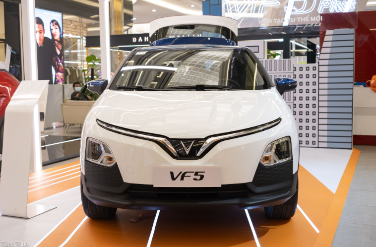 Đầu xe VinFast VF5 trẻ trung hiện đại