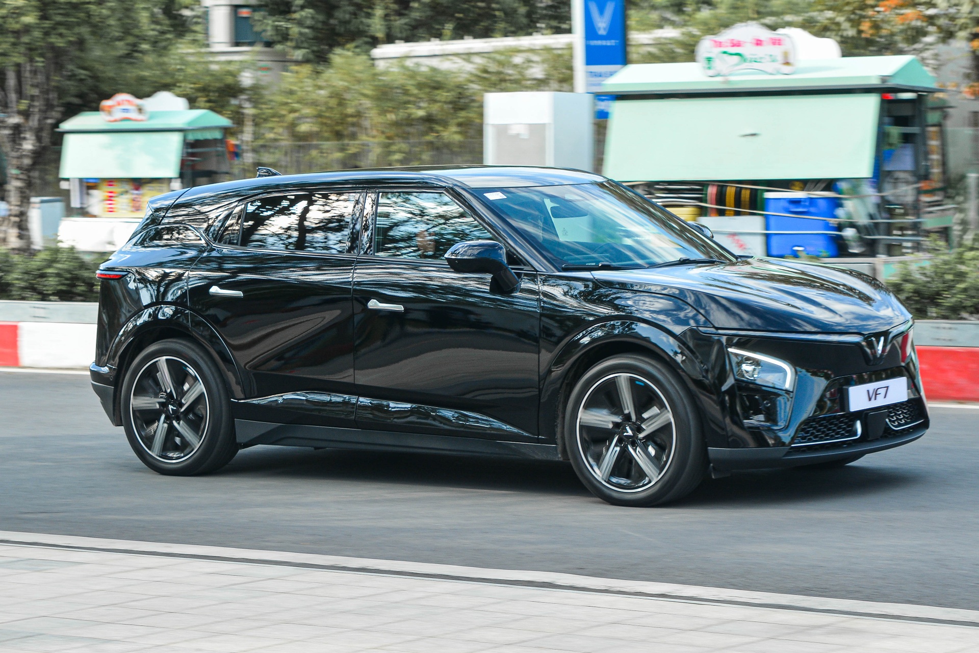 VF7 vận hành mạnh mẽ